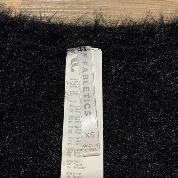 Fabletics fuzzy Crop Cardigan Sweater Black Womens XS Textured Soft 90s NEW - Picture 4 of 14